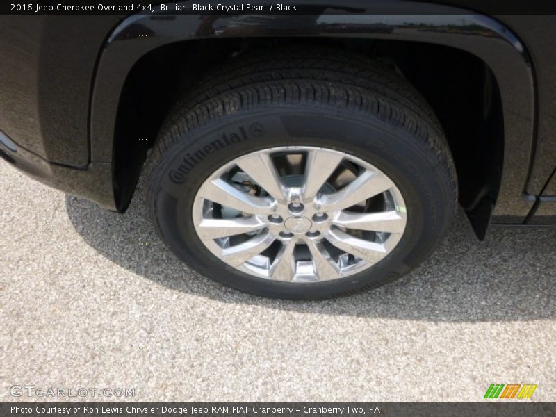 Brilliant Black Crystal Pearl / Black 2016 Jeep Cherokee Overland 4x4
