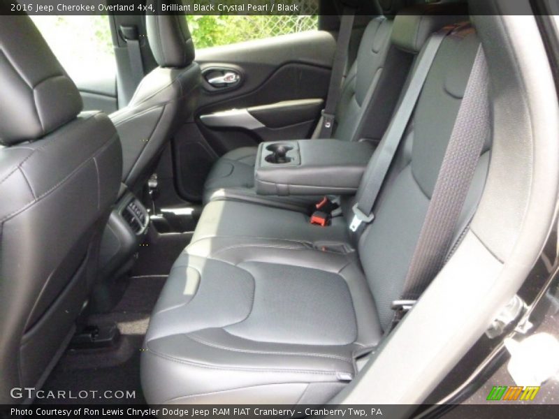 Brilliant Black Crystal Pearl / Black 2016 Jeep Cherokee Overland 4x4