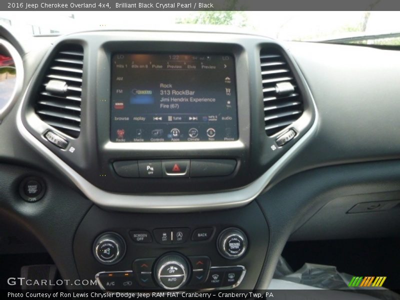 Brilliant Black Crystal Pearl / Black 2016 Jeep Cherokee Overland 4x4