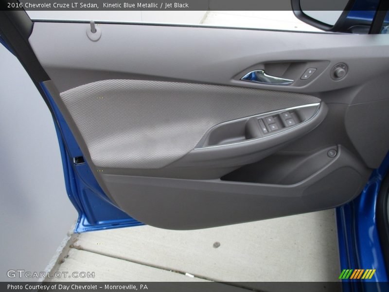Kinetic Blue Metallic / Jet Black 2016 Chevrolet Cruze LT Sedan