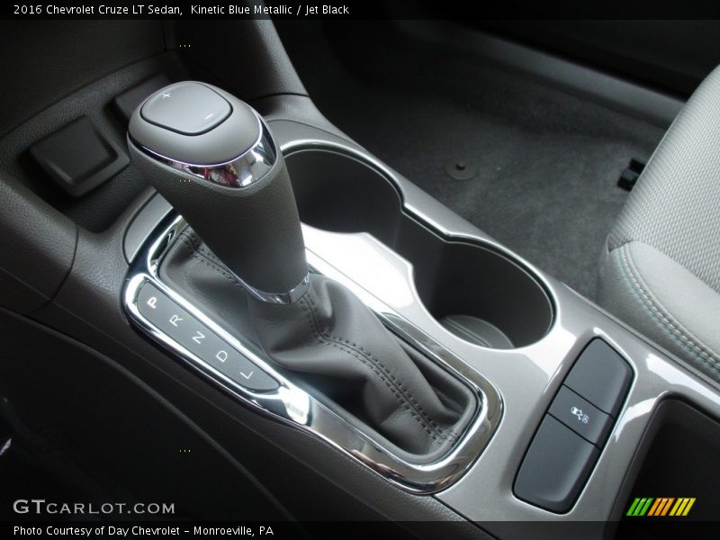 Kinetic Blue Metallic / Jet Black 2016 Chevrolet Cruze LT Sedan