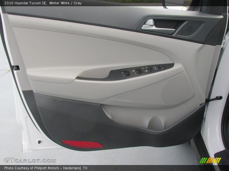 Winter White / Gray 2016 Hyundai Tucson SE