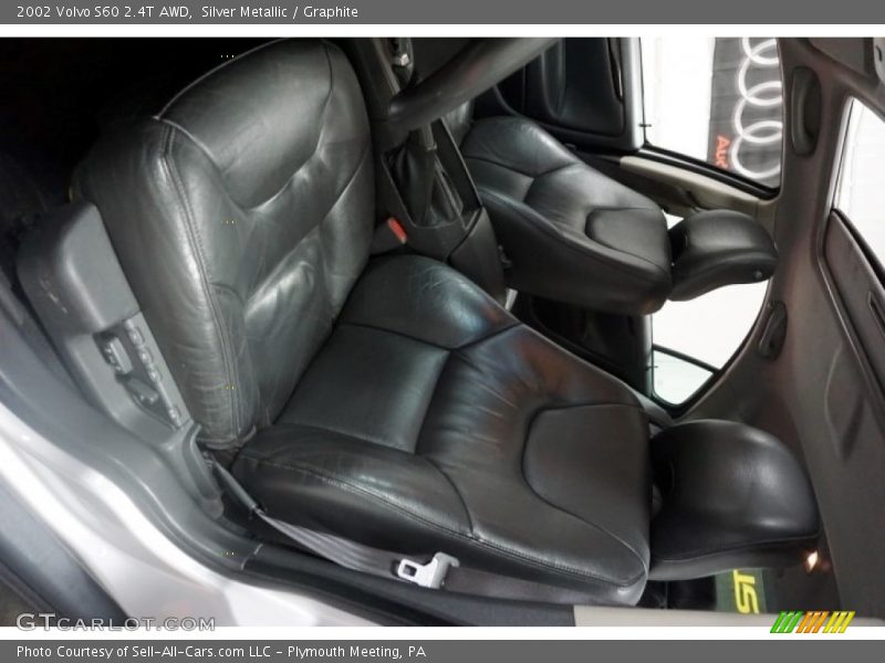 Silver Metallic / Graphite 2002 Volvo S60 2.4T AWD