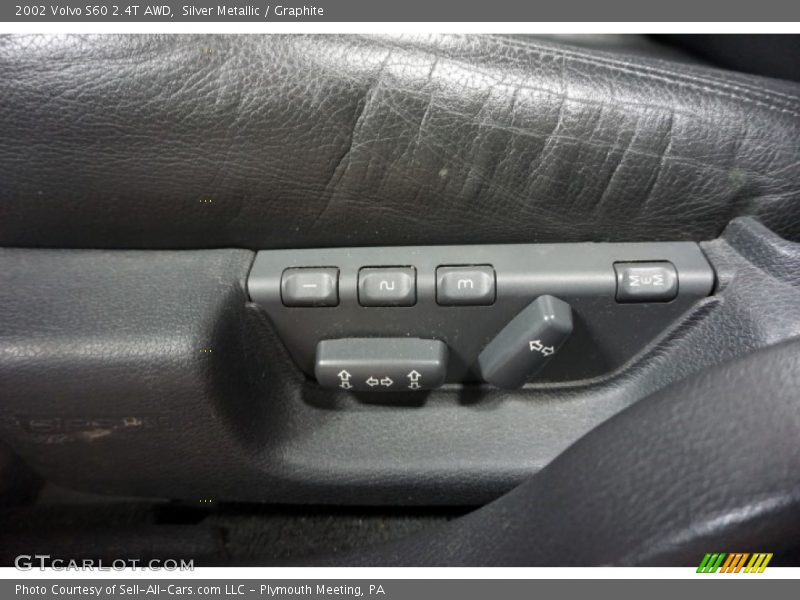 Silver Metallic / Graphite 2002 Volvo S60 2.4T AWD