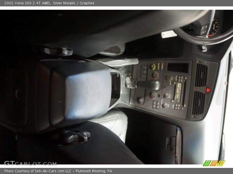 Silver Metallic / Graphite 2002 Volvo S60 2.4T AWD