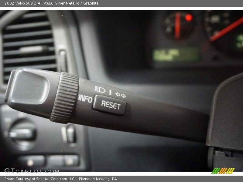 Silver Metallic / Graphite 2002 Volvo S60 2.4T AWD