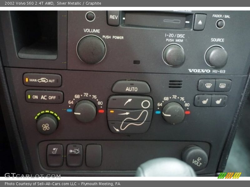 Silver Metallic / Graphite 2002 Volvo S60 2.4T AWD