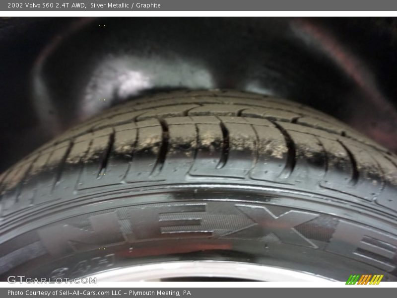Silver Metallic / Graphite 2002 Volvo S60 2.4T AWD
