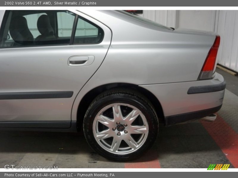Silver Metallic / Graphite 2002 Volvo S60 2.4T AWD