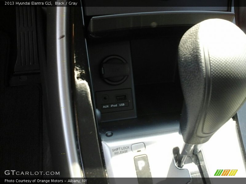 Black / Gray 2013 Hyundai Elantra GLS