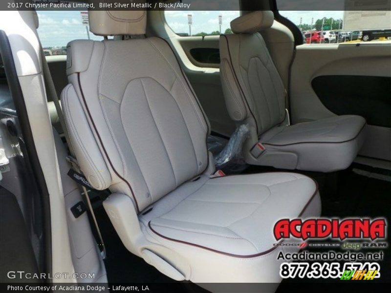 Billet Silver Metallic / Black/Alloy 2017 Chrysler Pacifica Limited