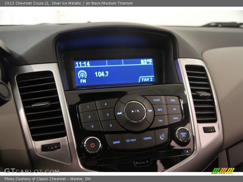 Silver Ice Metallic / Jet Black/Medium Titanium 2013 Chevrolet Cruze LS