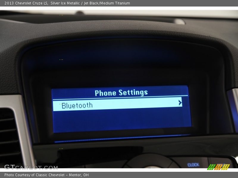 Silver Ice Metallic / Jet Black/Medium Titanium 2013 Chevrolet Cruze LS