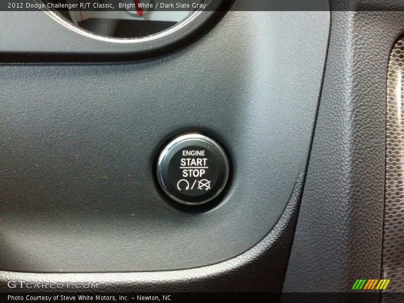 Bright White / Dark Slate Gray 2012 Dodge Challenger R/T Classic