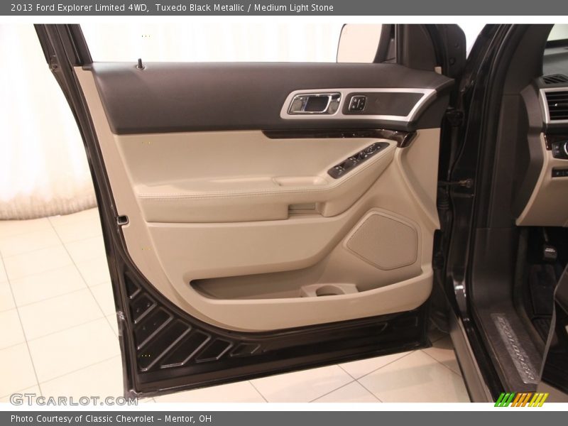 Tuxedo Black Metallic / Medium Light Stone 2013 Ford Explorer Limited 4WD