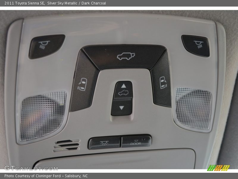 Silver Sky Metallic / Dark Charcoal 2011 Toyota Sienna SE