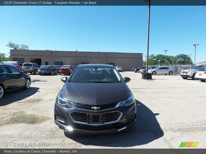 Tungsten Metallic / Jet Black 2016 Chevrolet Cruze LT Sedan