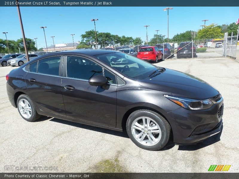 Tungsten Metallic / Jet Black 2016 Chevrolet Cruze LT Sedan