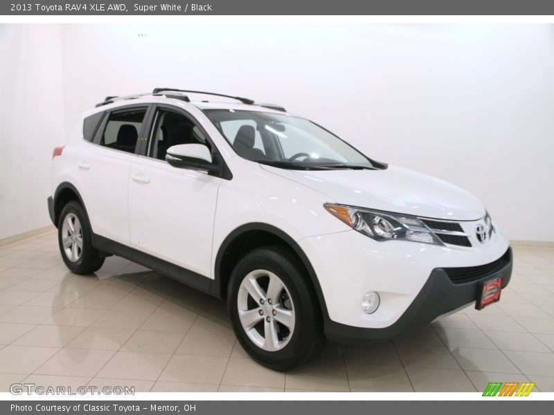 Super White / Black 2013 Toyota RAV4 XLE AWD