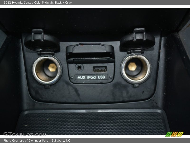 Midnight Black / Gray 2012 Hyundai Sonata GLS