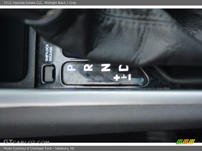 Midnight Black / Gray 2012 Hyundai Sonata GLS