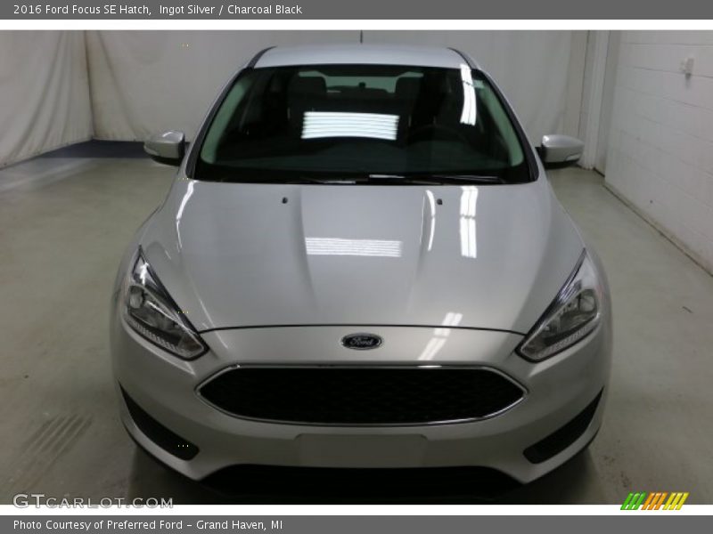 Ingot Silver / Charcoal Black 2016 Ford Focus SE Hatch