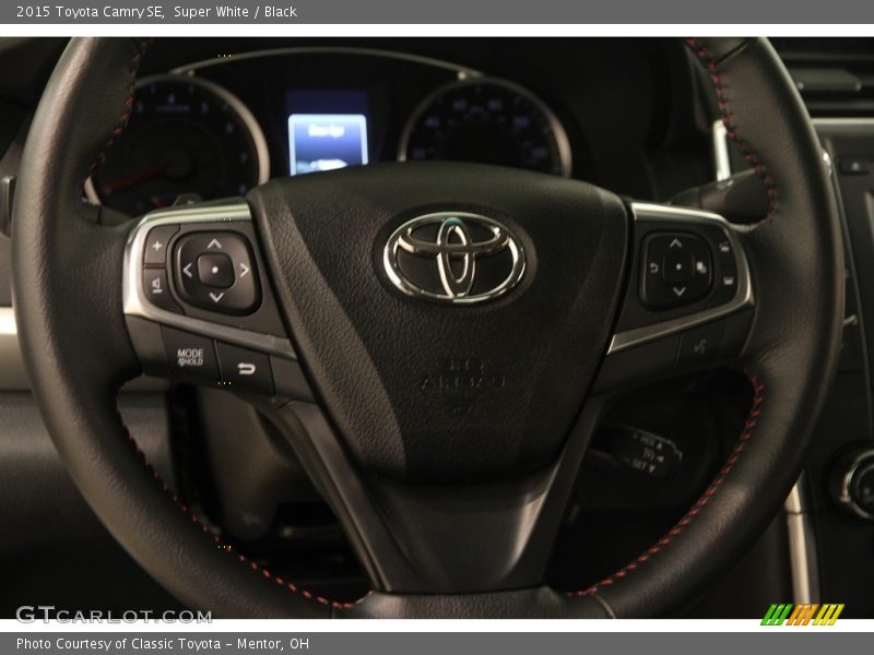 Super White / Black 2015 Toyota Camry SE
