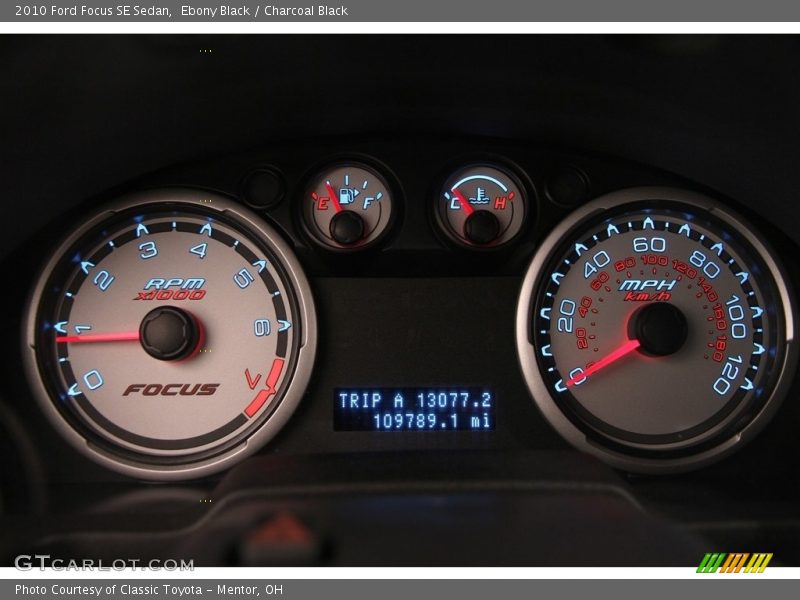 Ebony Black / Charcoal Black 2010 Ford Focus SE Sedan