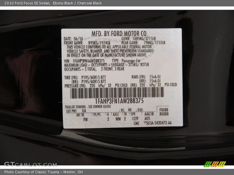 Ebony Black / Charcoal Black 2010 Ford Focus SE Sedan