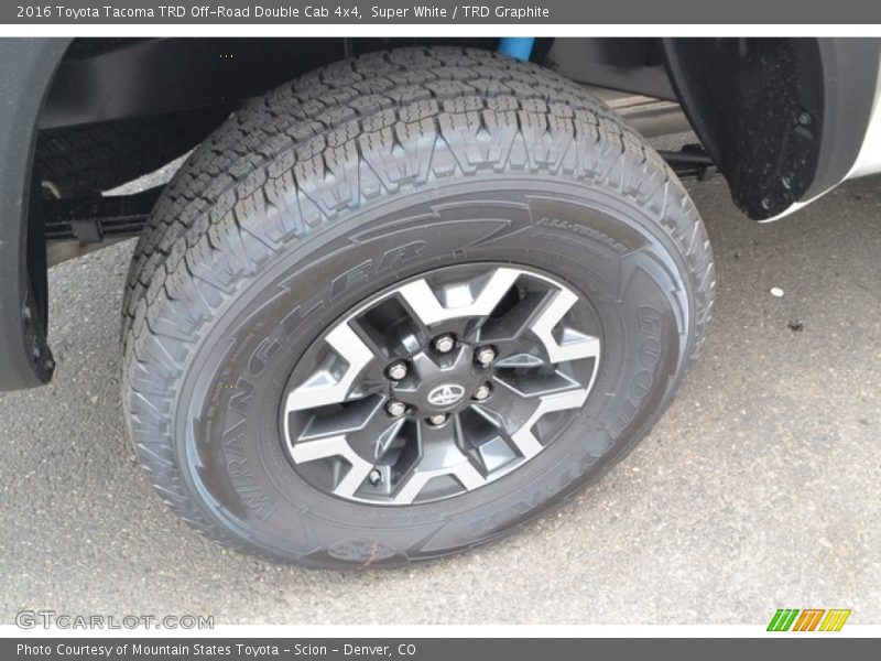 Super White / TRD Graphite 2016 Toyota Tacoma TRD Off-Road Double Cab 4x4