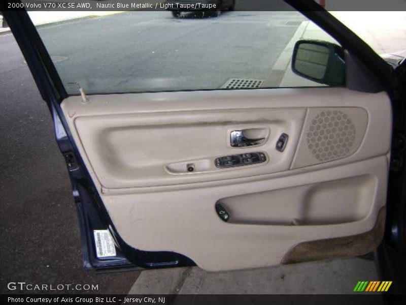 Nautic Blue Metallic / Light Taupe/Taupe 2000 Volvo V70 XC SE AWD