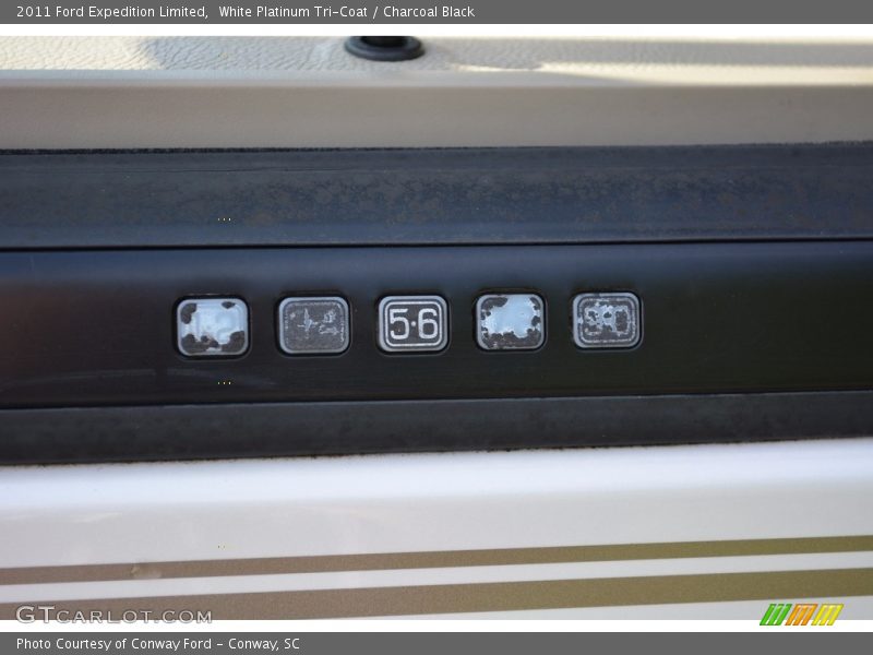 White Platinum Tri-Coat / Charcoal Black 2011 Ford Expedition Limited
