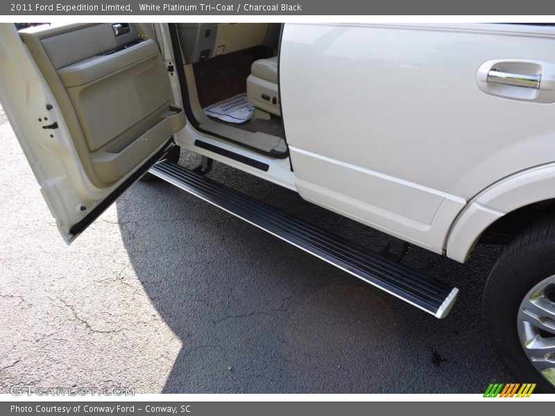 White Platinum Tri-Coat / Charcoal Black 2011 Ford Expedition Limited