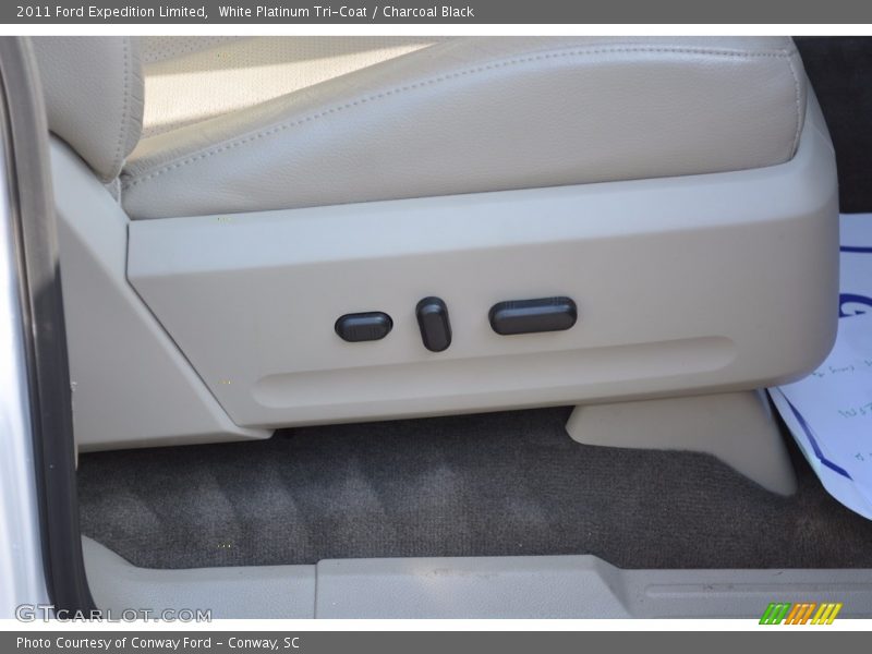 White Platinum Tri-Coat / Charcoal Black 2011 Ford Expedition Limited