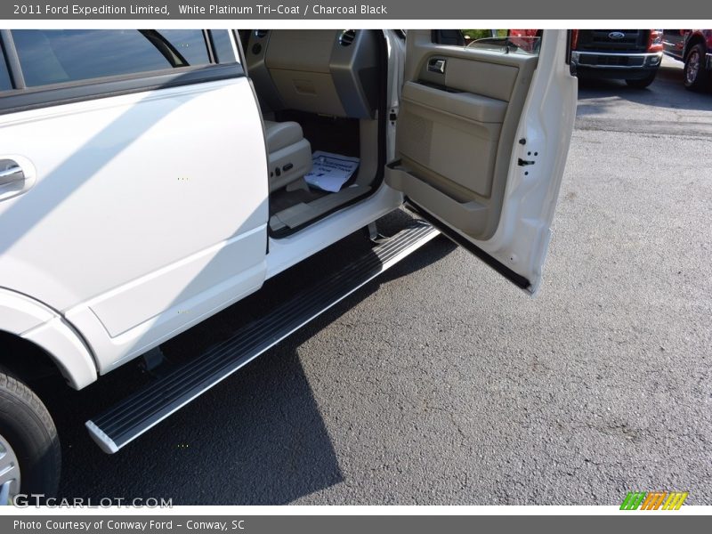White Platinum Tri-Coat / Charcoal Black 2011 Ford Expedition Limited