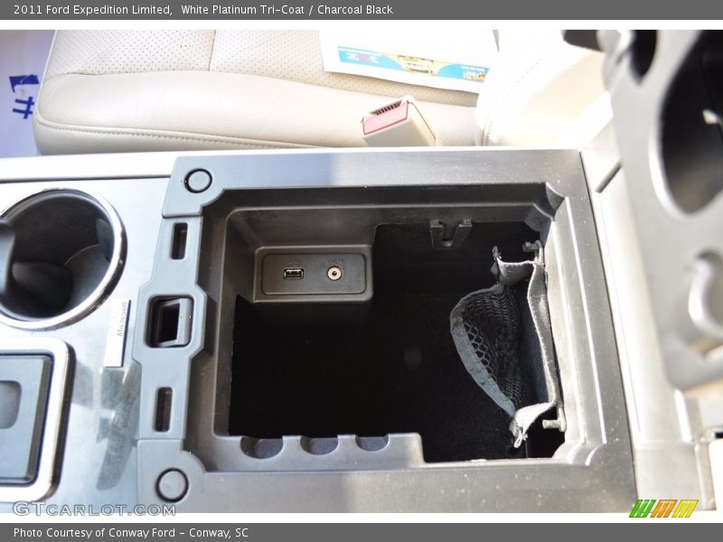 White Platinum Tri-Coat / Charcoal Black 2011 Ford Expedition Limited