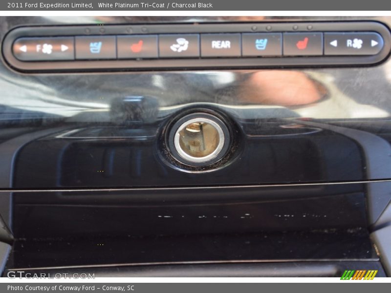 White Platinum Tri-Coat / Charcoal Black 2011 Ford Expedition Limited