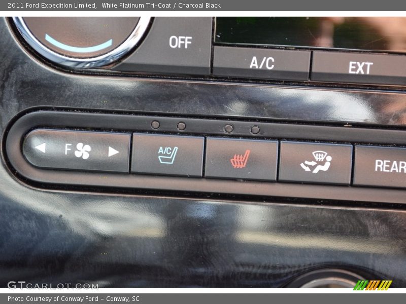 White Platinum Tri-Coat / Charcoal Black 2011 Ford Expedition Limited