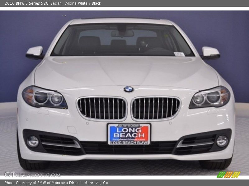 Alpine White / Black 2016 BMW 5 Series 528i Sedan