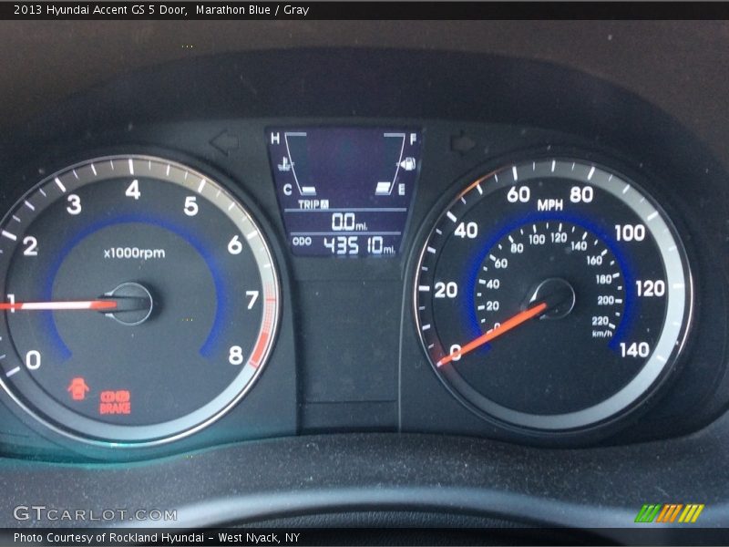 Marathon Blue / Gray 2013 Hyundai Accent GS 5 Door