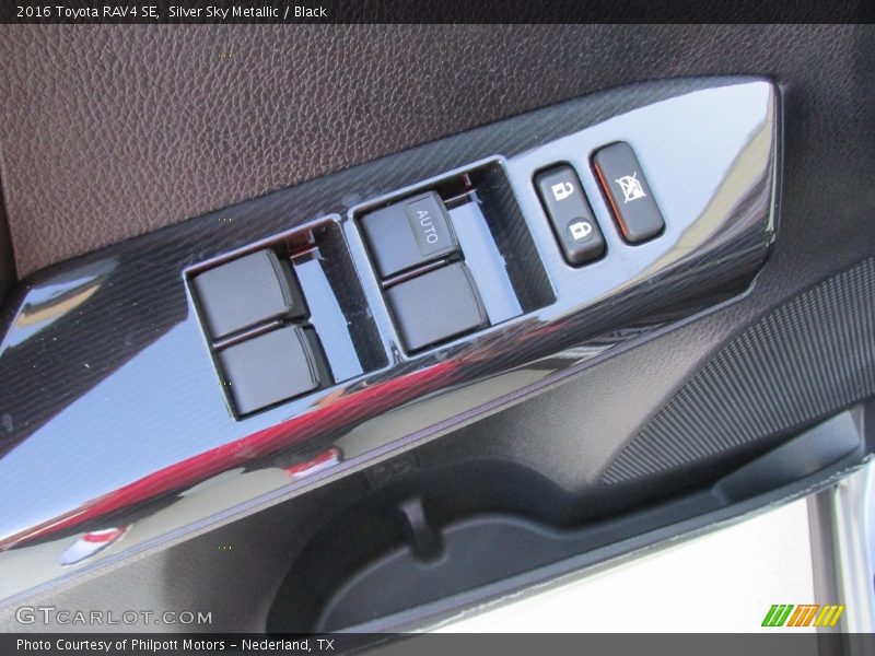 Silver Sky Metallic / Black 2016 Toyota RAV4 SE