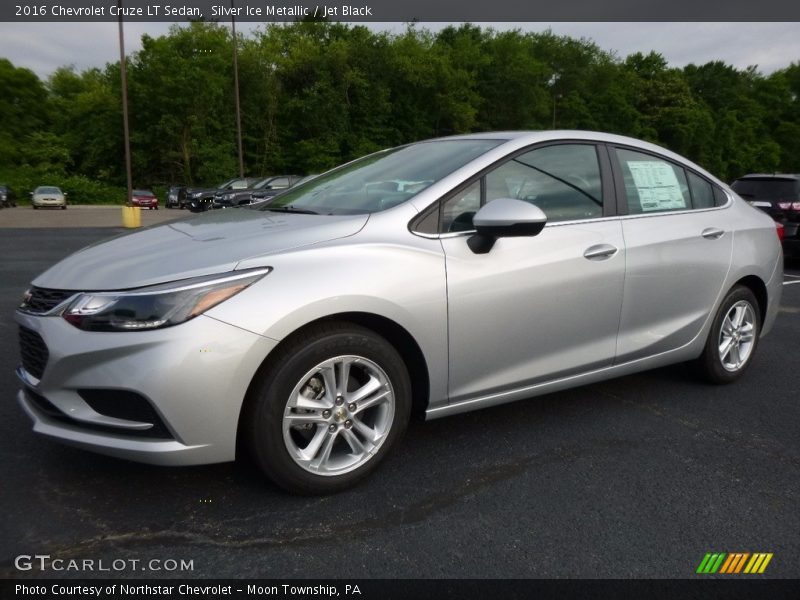 Silver Ice Metallic / Jet Black 2016 Chevrolet Cruze LT Sedan