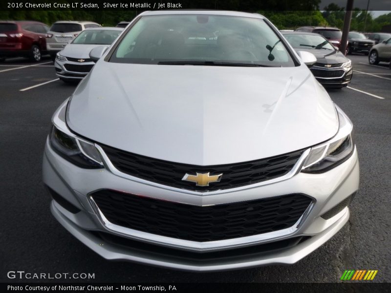 Silver Ice Metallic / Jet Black 2016 Chevrolet Cruze LT Sedan