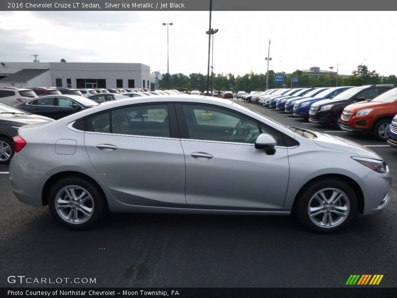 Silver Ice Metallic / Jet Black 2016 Chevrolet Cruze LT Sedan