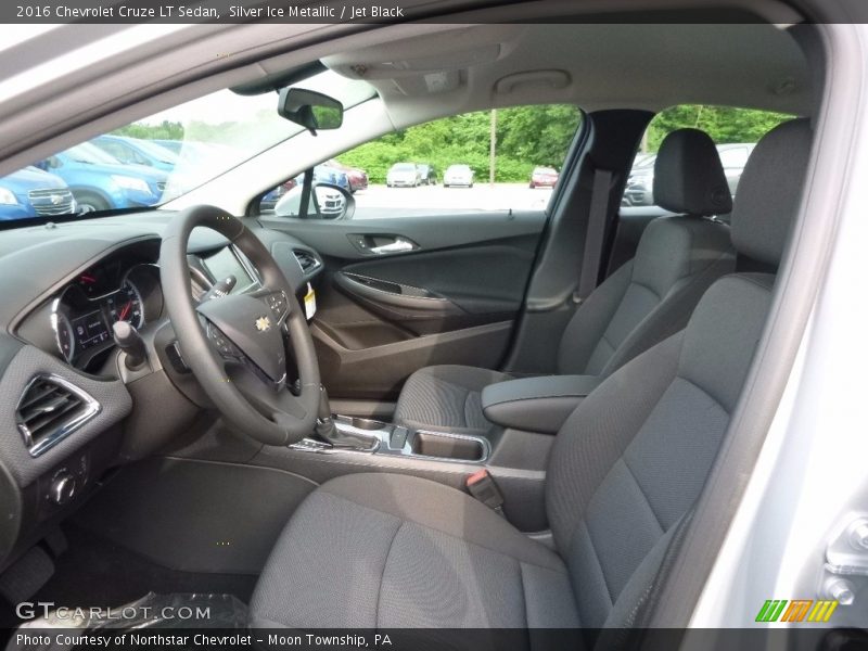 Silver Ice Metallic / Jet Black 2016 Chevrolet Cruze LT Sedan