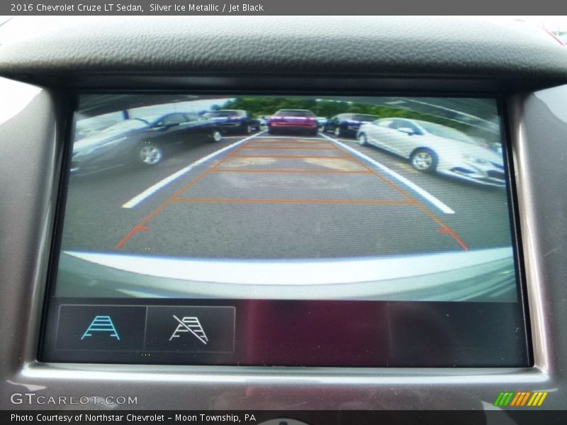 Silver Ice Metallic / Jet Black 2016 Chevrolet Cruze LT Sedan