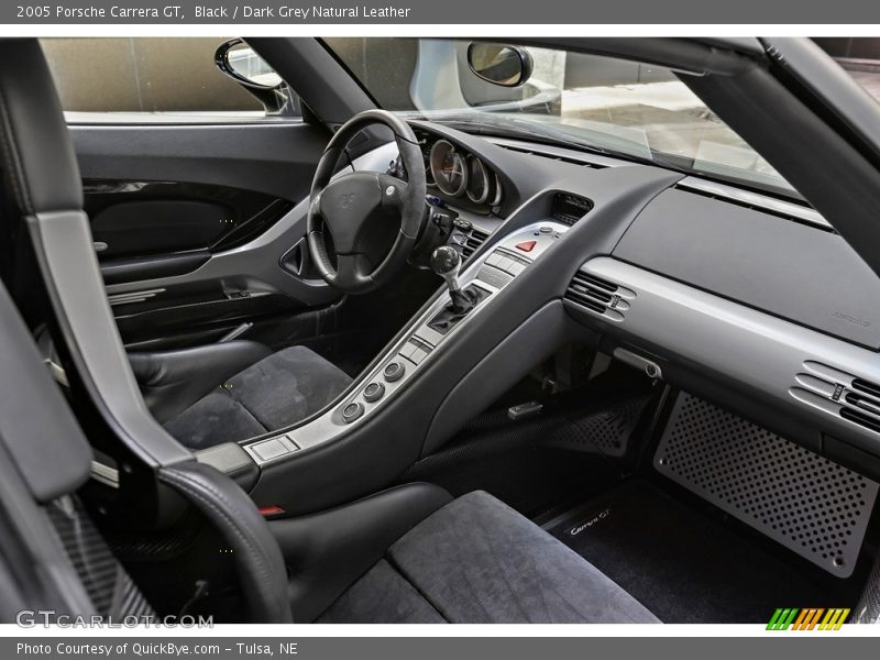 Dashboard of 2005 Carrera GT 