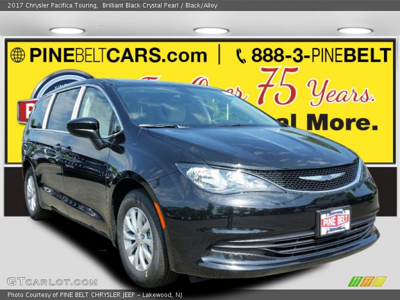 Brilliant Black Crystal Pearl / Black/Alloy 2017 Chrysler Pacifica Touring