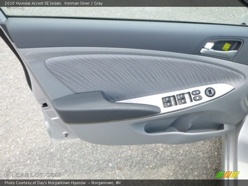 Ironman Silver / Gray 2016 Hyundai Accent SE Sedan
