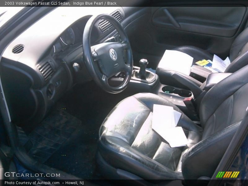 Indigo Blue Pearl / Black 2003 Volkswagen Passat GLS Sedan